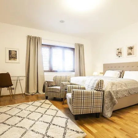 Prague Expat House Apartment Exterior photo